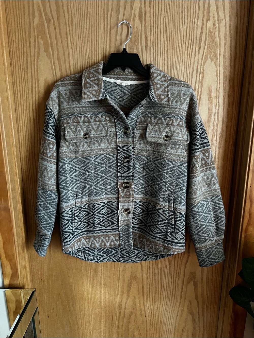Mystree Women’s Brushed Knit Aztec Bohemian Printed Shacket Jacket
• Size Small - Picture 4 of 7